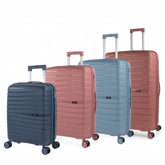 Medium hard/soft suitcases with a capacity of L