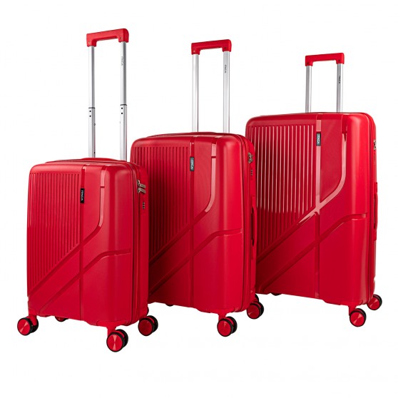 Medium hard/soft suitcases with a capacity of L