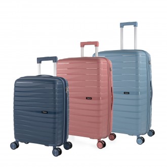 Medium rigid/soft suitcases...