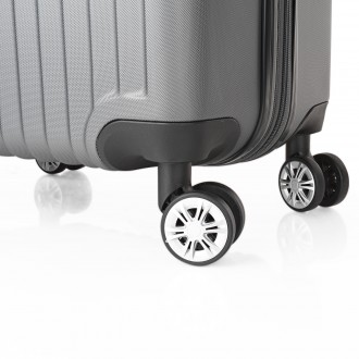 Medium Sevron rigid suitcases with capacity of 68 L