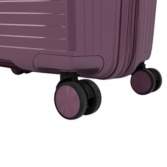 Medium rigid/soft suitcases with a capacity of L